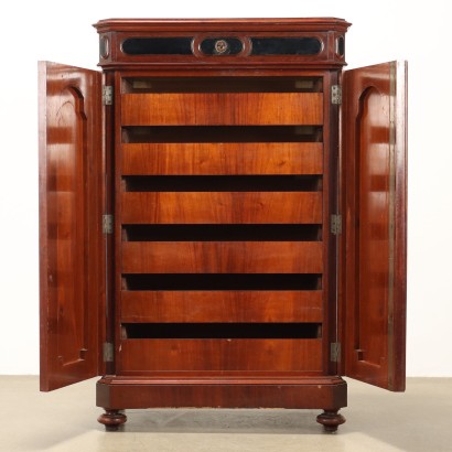 Weekly, Weekly Umbertino in Mahogany