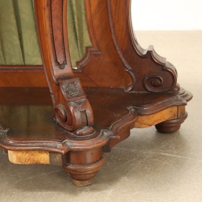 Umbertine console