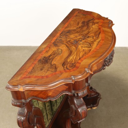 Umbertine console