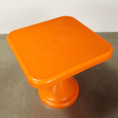 Set di tavolini Anni 70 in materiale%2,Set di tavolini Anni 70 in materiale%2,Set di Tavolini Anni 70 in Materiale%2