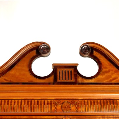 Oficina del Gabinete Victoriano, Alto Trumeau Victoriano