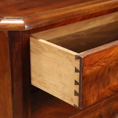 Austrian chest of drawers, Umbertine chest of drawers
