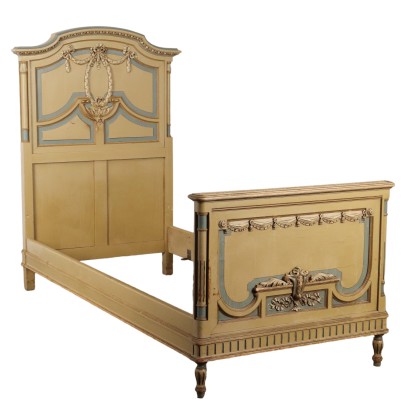Neoclassical Style Bed