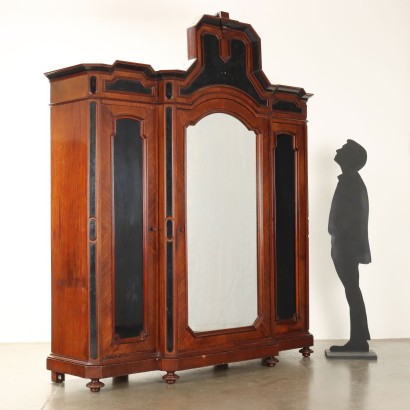 Dreitüriger Umbertino-Kleiderschrank