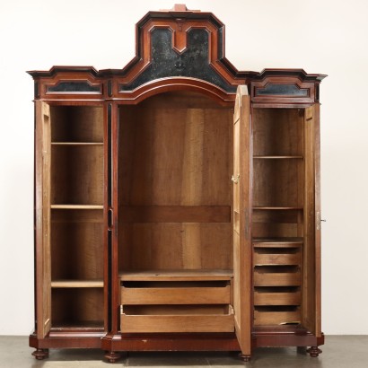 Dreitüriger Umbertino-Kleiderschrank