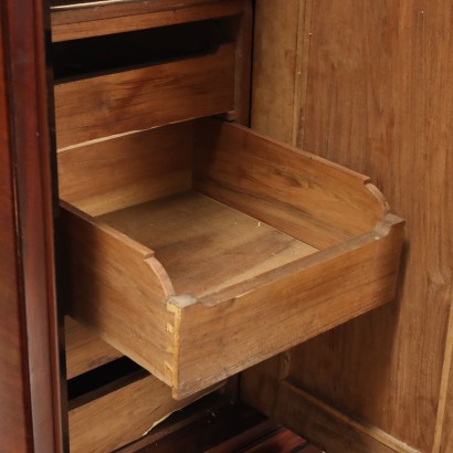 Dreitüriger Umbertino-Kleiderschrank