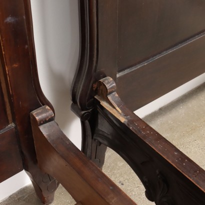 Coppia di letti in stile barocchetto