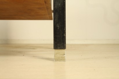 Scrivania Anonima Castelli, legno impiallacciato teak, metallo verniciato, buone condizioni, piccoli segni di usura