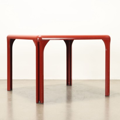 Table 'Stadio 100' par,Vico Magistretti,Vico Magistretti,Vico Magistretti