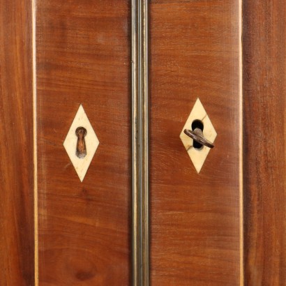 ANMOAN0282612_1288208 ECKSCHRANK, Directory Eckschrank aus Tanne und Mahagoni