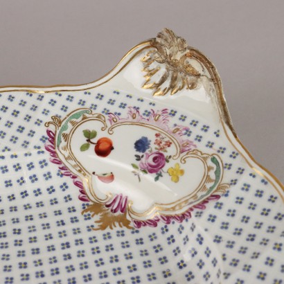 Soup Tureen with Plate in Porcelain Manifa