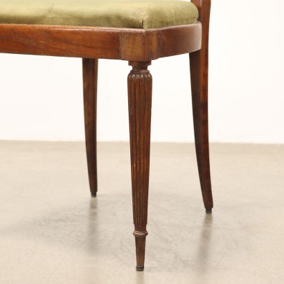 CHAISES, Groupe de cinq chaises en acajou