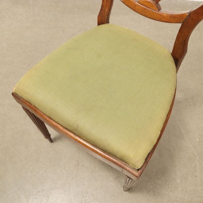 CHAISES, Groupe de cinq chaises en acajou