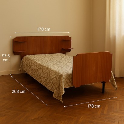 moderne Antiquitäten, moderne Designer-Antiquitäten, Bett, modernes antikes Bett, modernes antikes Bett, italienisches Bett, Vintage-Bett, Kopfteil, modernes antikes Kopfteil, modernes antikes Kopfteil, italienisches Kopfteil, Vintage-Kopfteil, 60er-Jahre-Kopfteil, 60er-Jahre-Design-Kopfteil, 60er-Jahre-Bett, 60er-Jahre-Design-Bett, Einzelbettrahmen