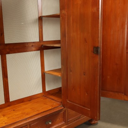 Wardrobe, Wardrobe in Fir and Larch