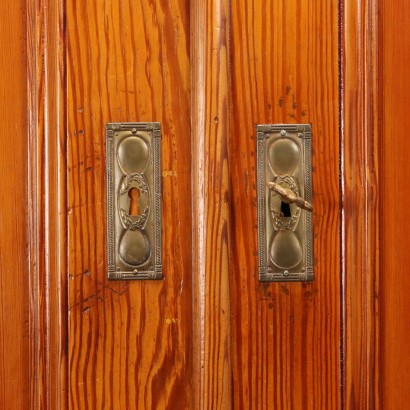 Wardrobe, Wardrobe in Fir and Larch