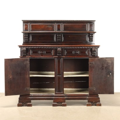 SIDEBOARD WITH PLATE RACK, Baroque sideboard with plate rack in walnut