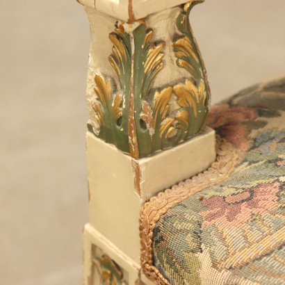LACKIERTE STÜHLE, Lackierte und vergoldete Stühle, Lackierte und vergoldete Stühle im neoklassizistischen Stil