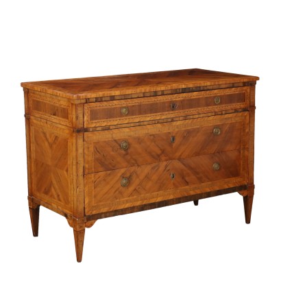 Neoclassical chest of drawers