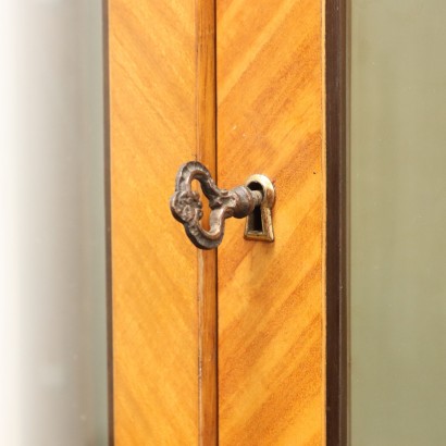 Showcase,Mahogany Showcase 20th Century