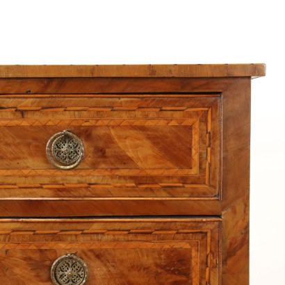 chest of drawers, Neoclassical chest of drawers