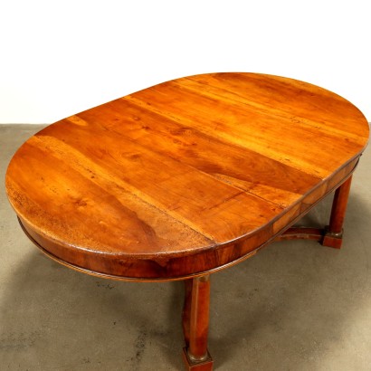 TABLE, Empire table in walnut