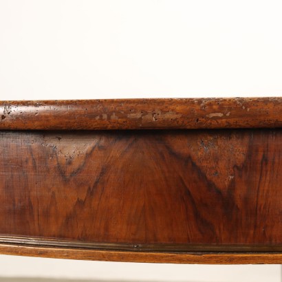 TABLE, Empire table in walnut