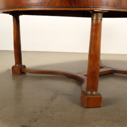 TABLE, Empire table in walnut