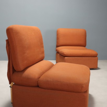 Tres sillones Zanotta de los años 80