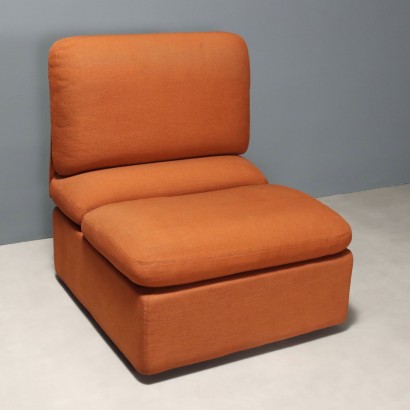 Tres sillones Zanotta de los años 80