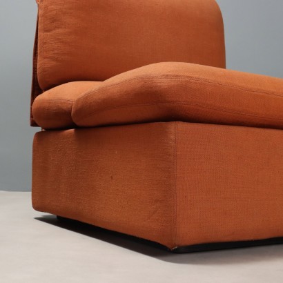 Tres sillones Zanotta de los años 80