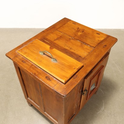 EISBOX,Eisboxschrank,Eisboxschrank aus Tanne