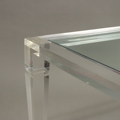 Tavolino trasparente in plexiglas e vetr