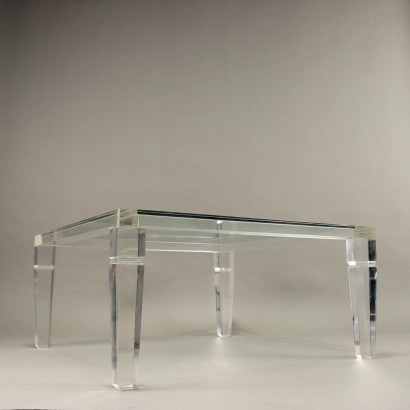 Tavolino trasparente in plexiglas e vetr