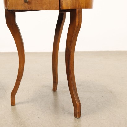 TABLES DE CHEVET, Tables de chevet en noyer