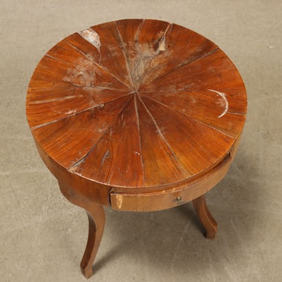 TABLES DE CHEVET, Tables de chevet en noyer