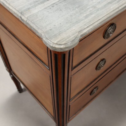 Commode, Commode en noyer