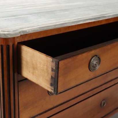 Commode, Commode en noyer