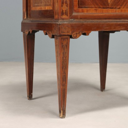 Table de chevet, table de chevet du début du XXe siècle