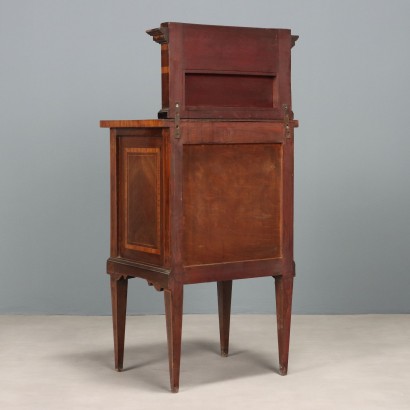 Table de chevet, table de chevet du début du XXe siècle