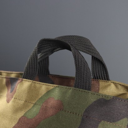Bolso de camuflaje de Herve Chapelier