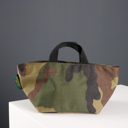 Bolso de camuflaje de Herve Chapelier