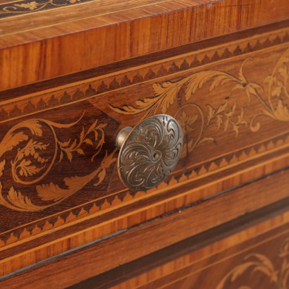 Chest of drawers