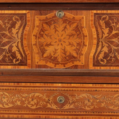 Chest of drawers