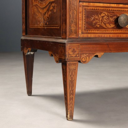 Chest of drawers