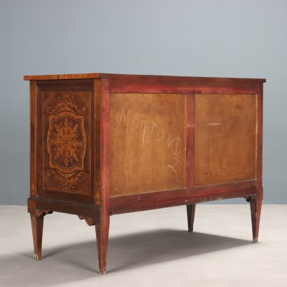 Chest of drawers