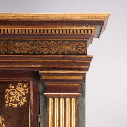 Mannerist Wardrobe