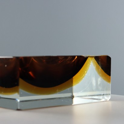 Cenicero de cristal sumergido en Manie