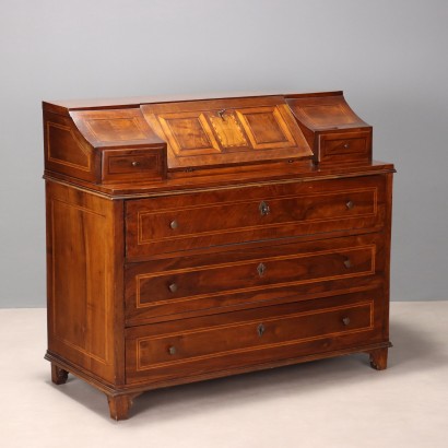 Armoire à abattants en noyer