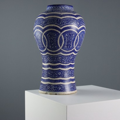 Vase en céramique majolique